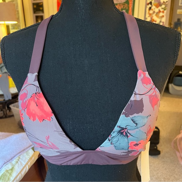 NWT Bikini Top - Picture 1 of 6